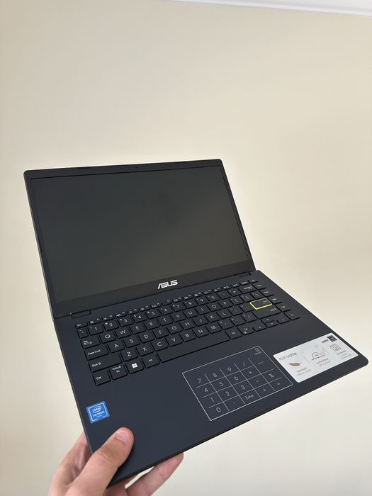 Продам Ноутбук Asus E410M