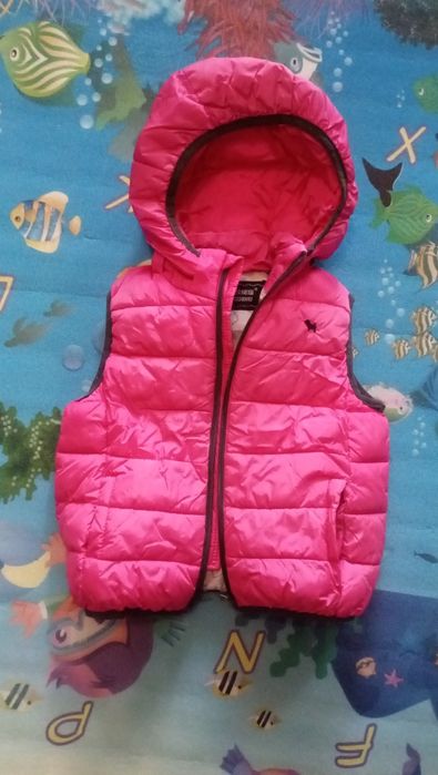 Курточки і жилетки весна/осінь всі три 200грн.