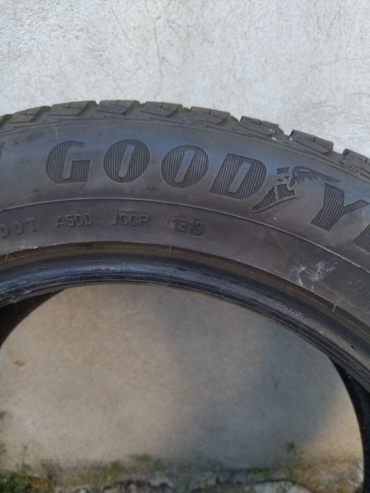 Sprzedam oponę Goodyear 225/55R17