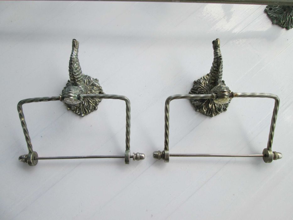 15 Acessórios Rústicos para Casa de Banho "Golfinhos" em Metal Dourado