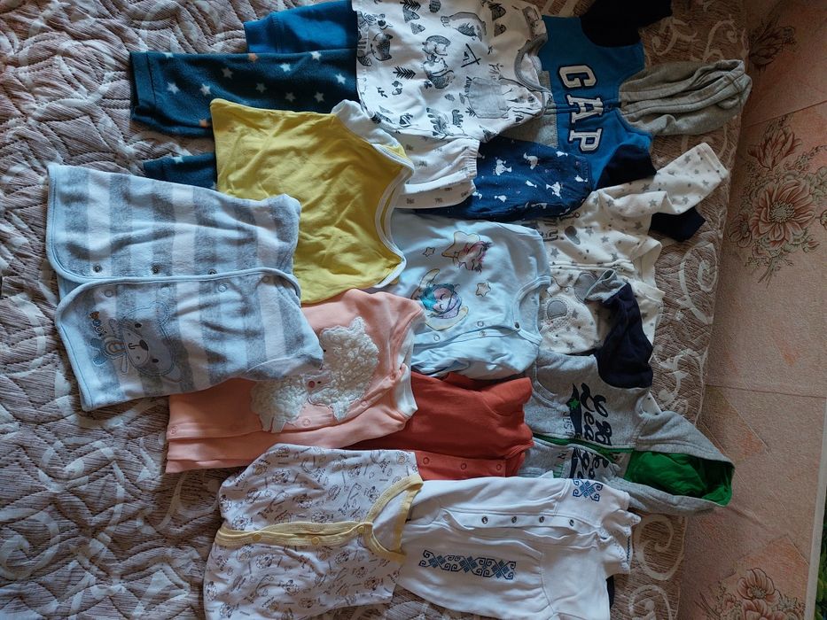 Детские вещи для малыша на 6-9 месяцев