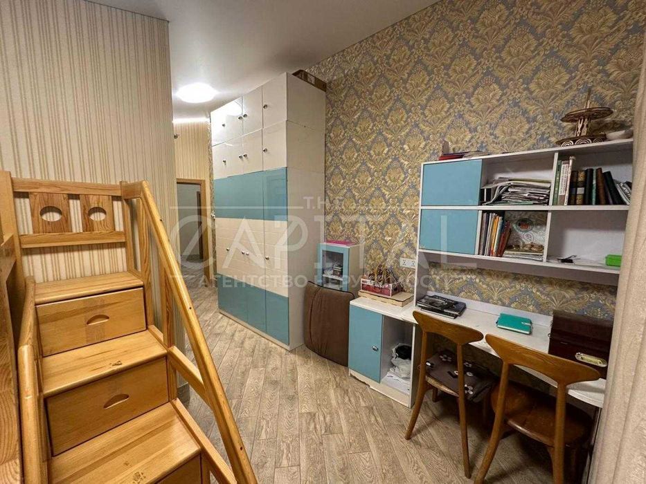 Оренда затишного будинку 300 м² у Лісниках, 30 соток землі