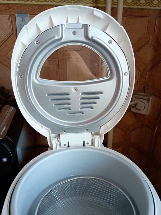 Frytownica Vesta (NOWA!)
- Frytkownica Vesta EDF01 1800( nowa,n