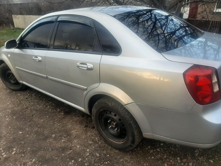 Продам авто на увереном ходу газ бензин