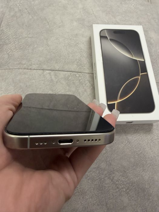 Продам IPhone 16 Pro 256 gb
