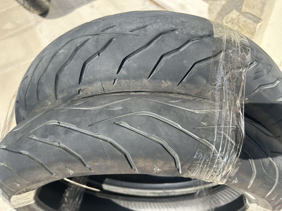 Conj.  Dunlop 180/55R17 & 120/70R17