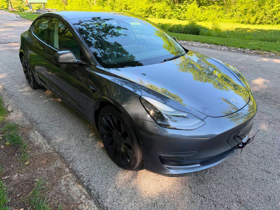 Tesla Model 3 Performance      2022