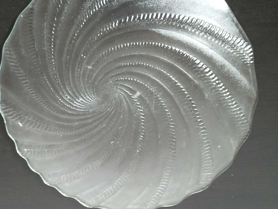 Um prato de decoração ou para bolo