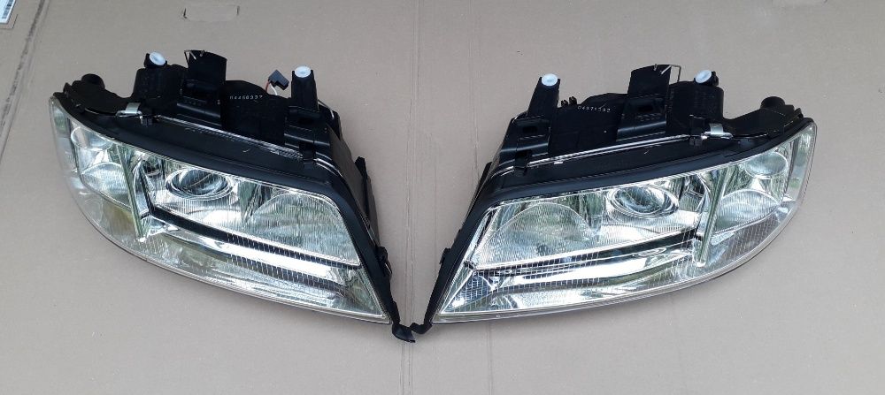 AUDI A6 C5 2001 - lampa przednia lewa + prawa KOMPLET