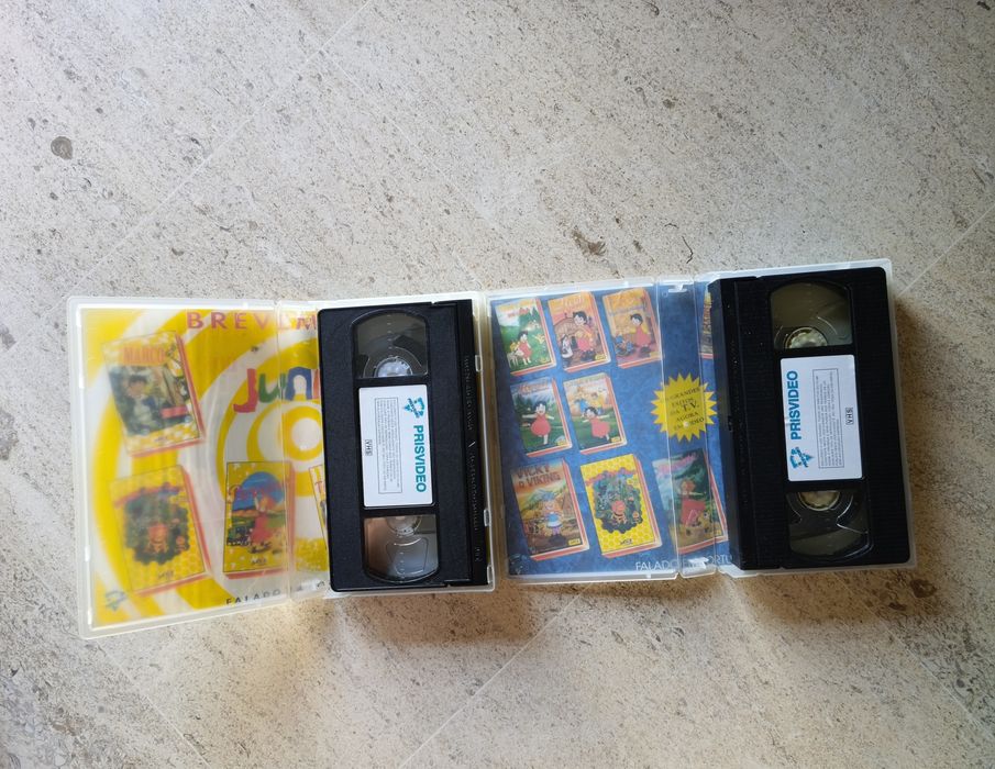 Heidi + Pedro + crachá + 2 cassetes VHS