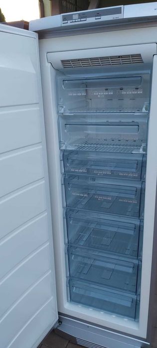 Zamrażarka ELEKTROLUX no frost