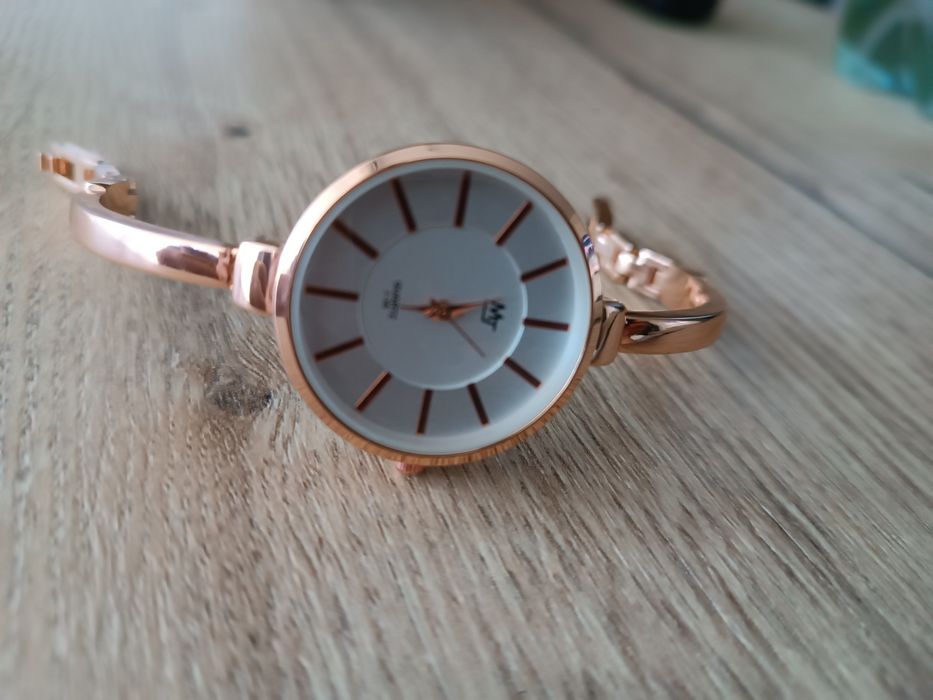 Zegarek damski nowy