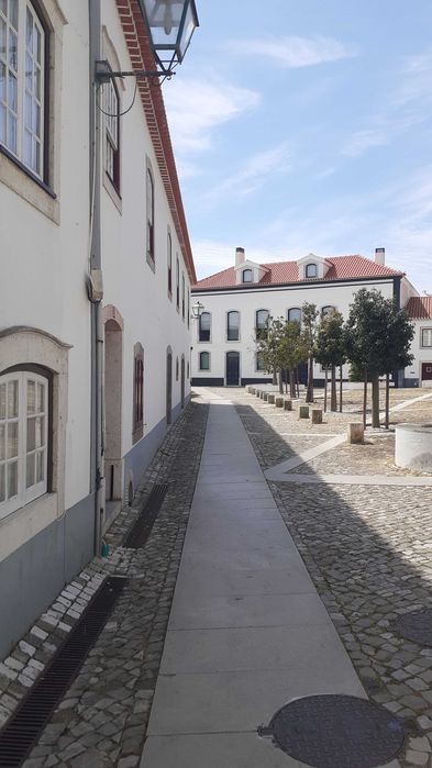 Prédio para Remod.ou alterar para um bloco de apartamentos em Torres Vedras