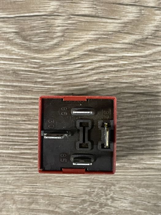 Автомобільне реле