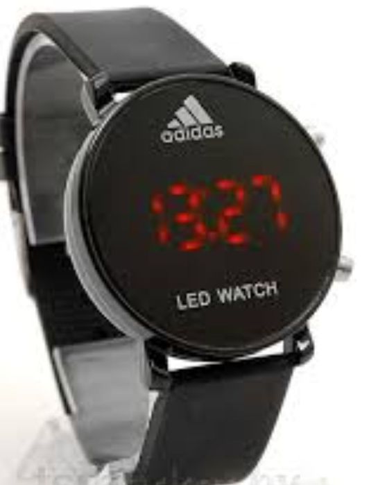 Часы Adidas , отличные