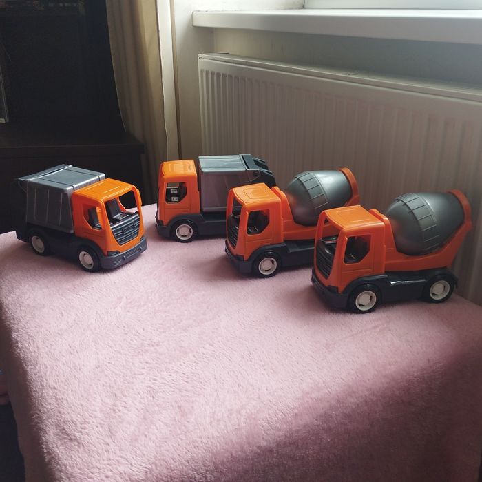 Wader. Смітєвіз, бетономішалка.