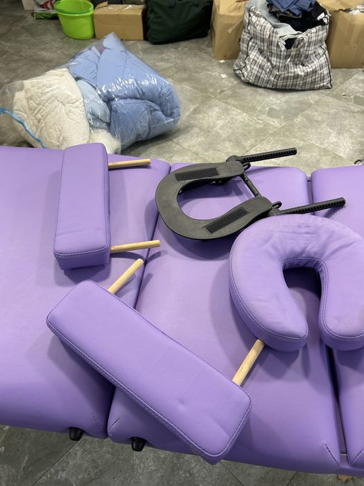 Масажний стіл складний