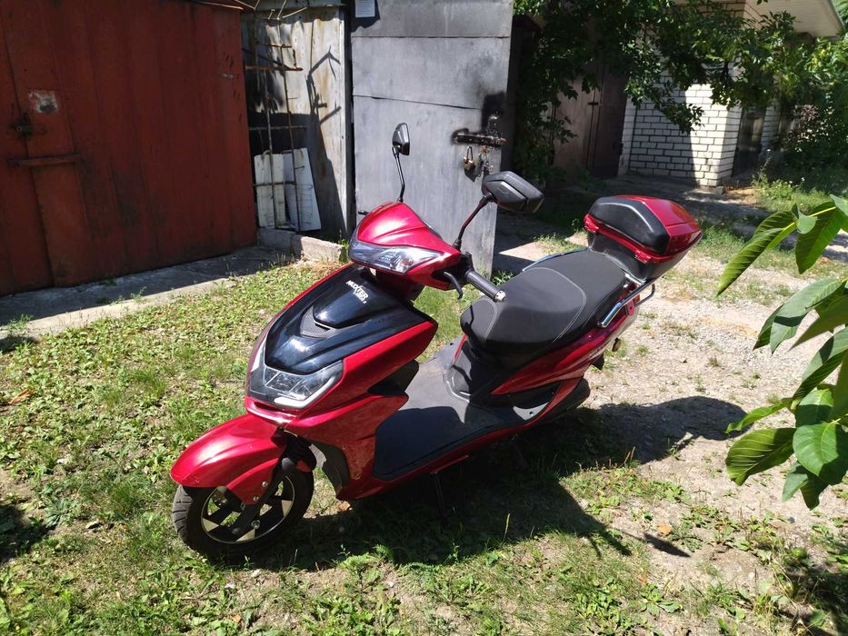 Продам ,электроскутер.