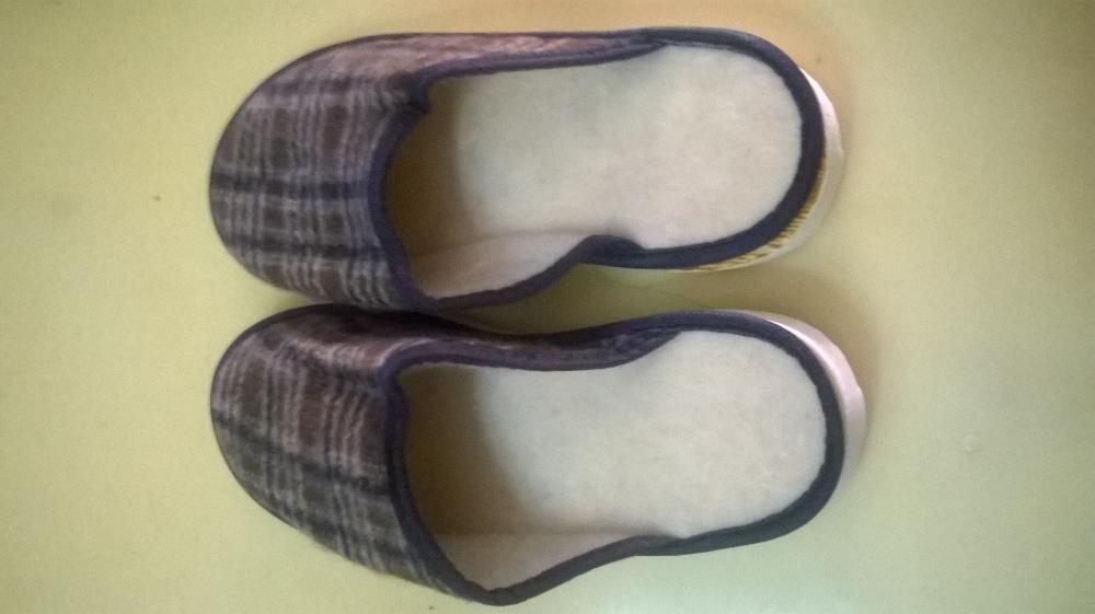 Chinelos senhora (2 com etiqueta e 6 sem etiqueta)