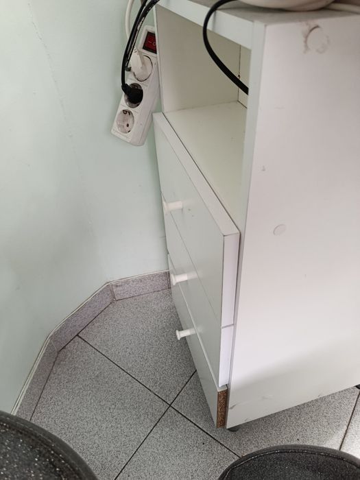 Mesa de manicure , cabeleireiro e estética