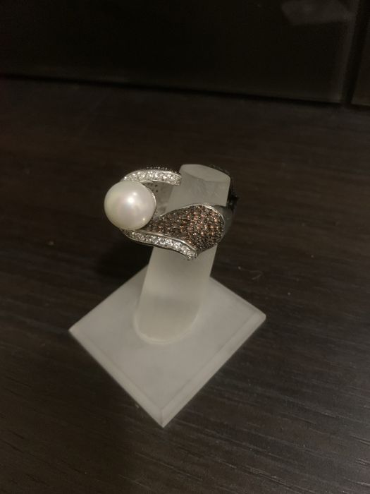 Продам  кольцо Серебро 925 Италия Новое