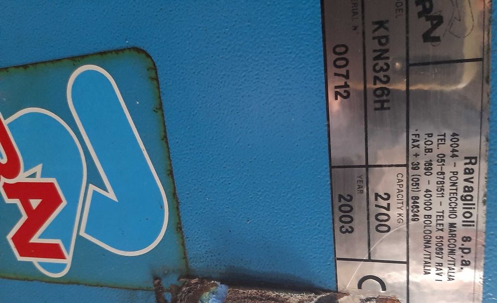 Продам подъемник для автосервиса, 2700кг,б\у