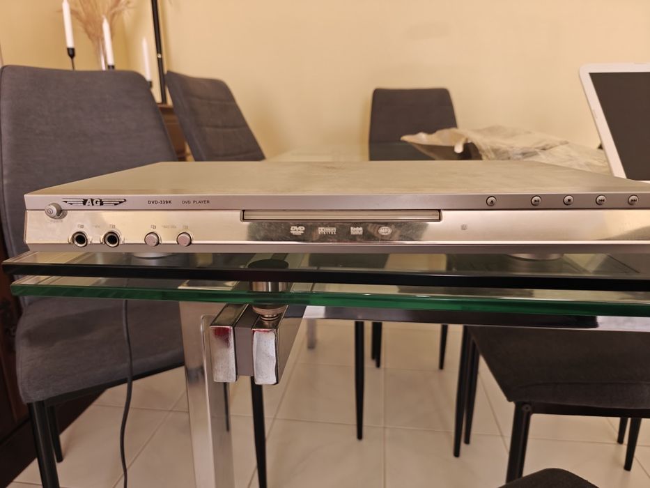 Leitor de DVD c/ entrada microfone para karaoke