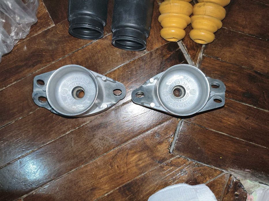 Амартизатори, відбійники+пильники,опора амортиз., нові для wag