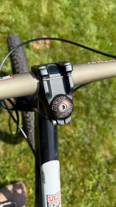Rower wyczynowy hardtail downhill Duncon Amstaff