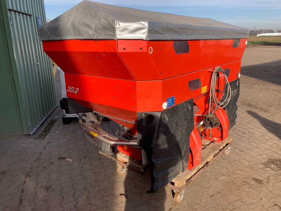 Rozsiewacz Axis M 30.2 EMC VS