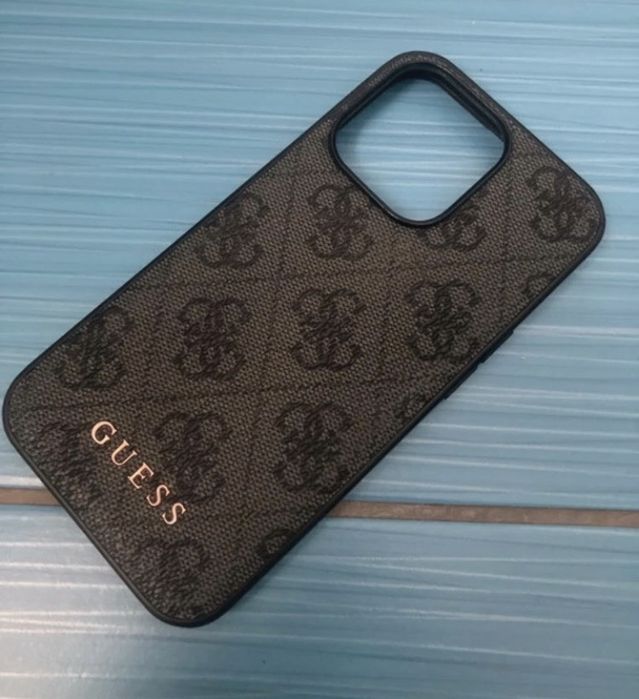 Plecki do iPhone Guess