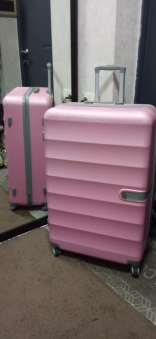 Валіза дорожня  дуже велика