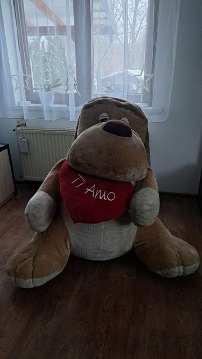 Duży pluszowy miś
