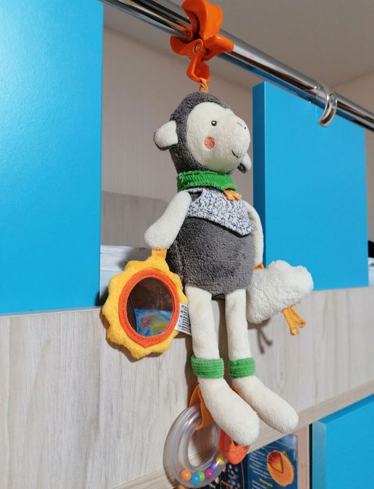 Іграшка на візок