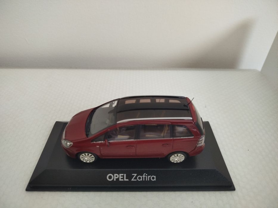 Miniatura Opel Zafira 1/43 Nova