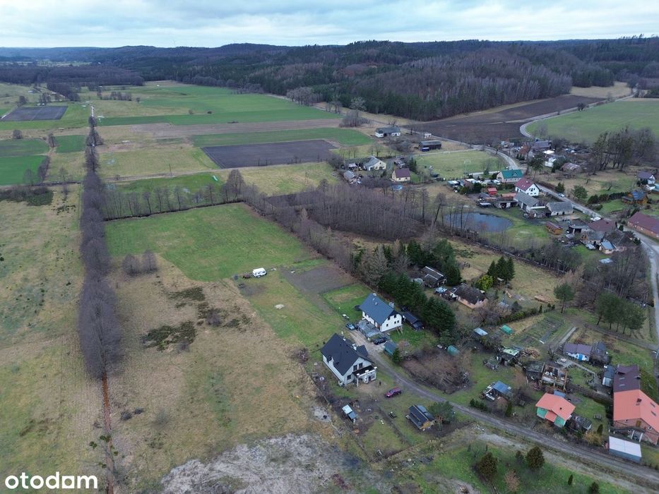 Działka z warunkami zabudowy- miejsce pod Twój dom marzeń