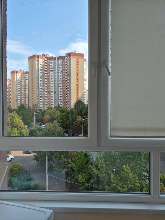 Здам в оренду 2к квартиру 76м2, вул.Урлівська 40