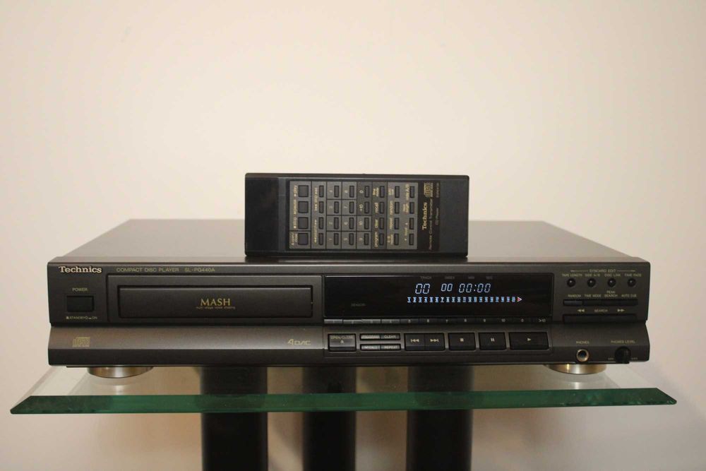 Odtwarzacz CD TECHNICS SL-PG440A z pilotem, stan BARDZO DOBRY