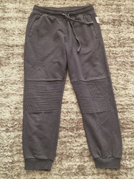 Spodnie chłopięce dresowe Lincoln & Sharks 146 cm