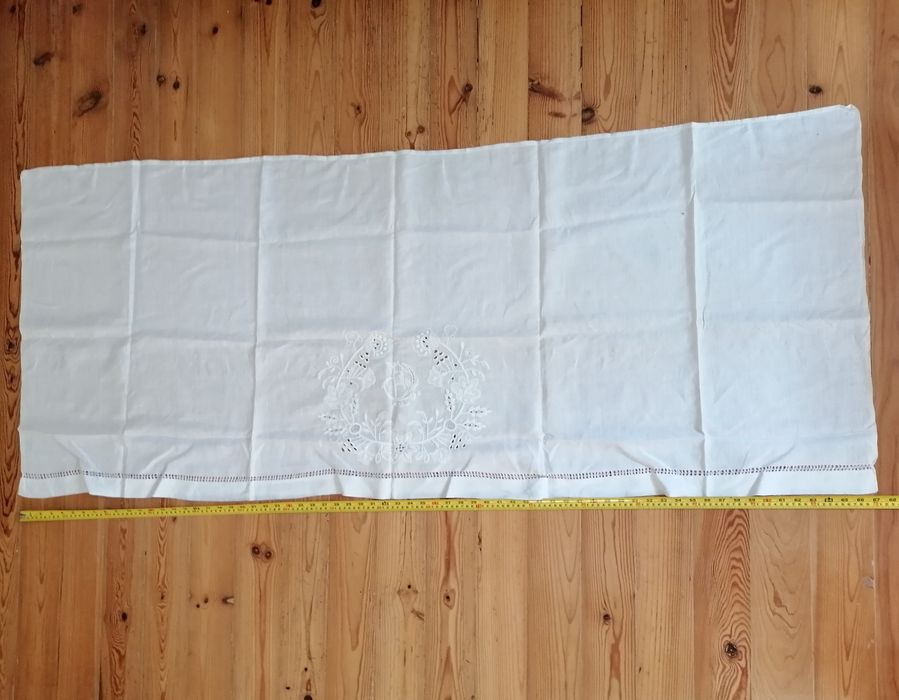 Fronha e barra de lençol antigas de bébé/ criança