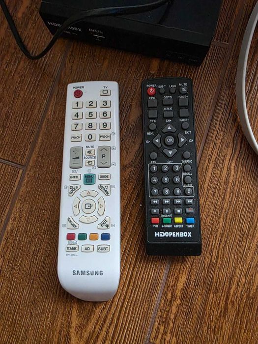 Телевізор Samsung  LE19B451C4W з Т2 тюнером