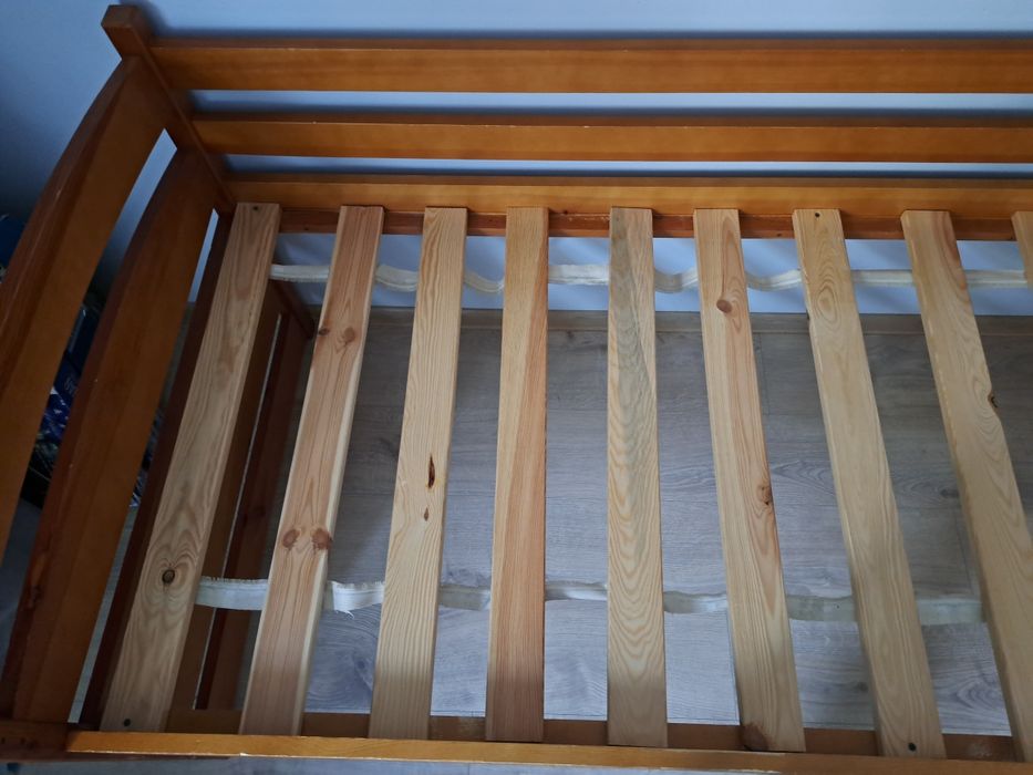 Łóżko dziecięce podwójne, drewniane