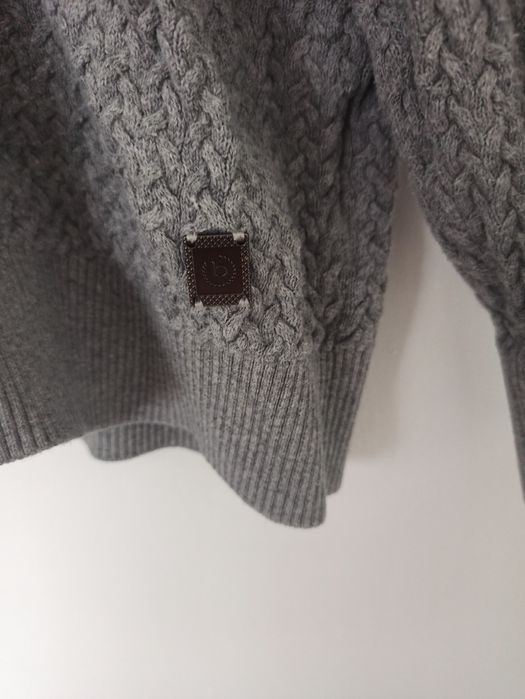 Sweter szary Bugatti