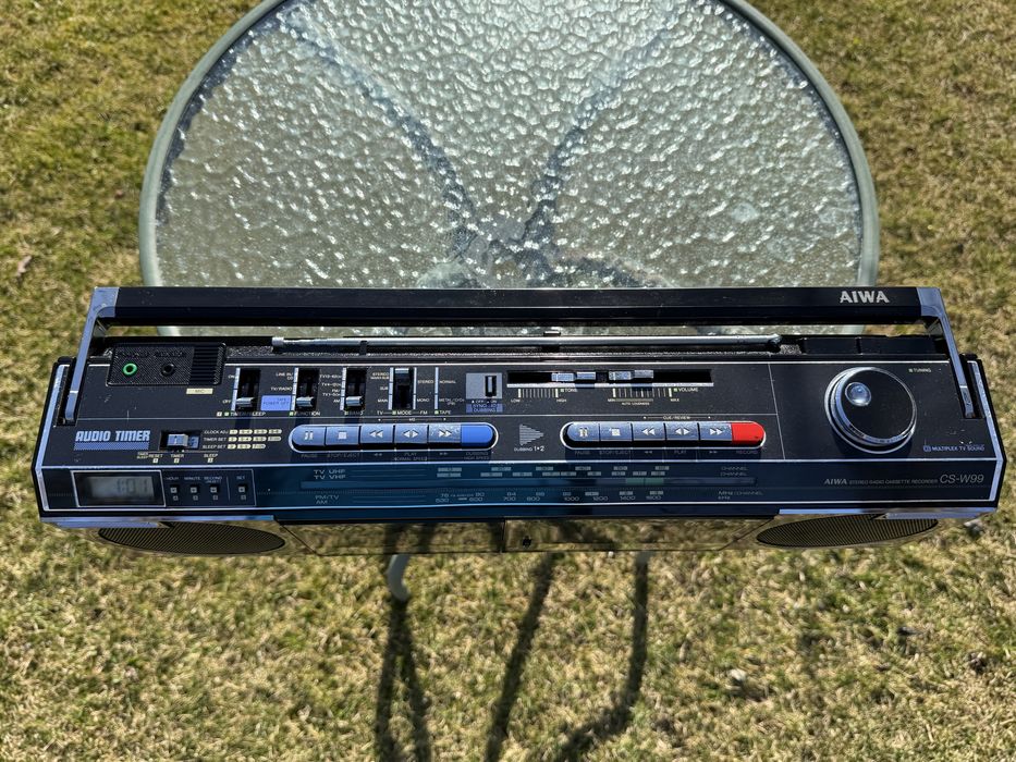 Продам магнитолу Aiwa CS-W99