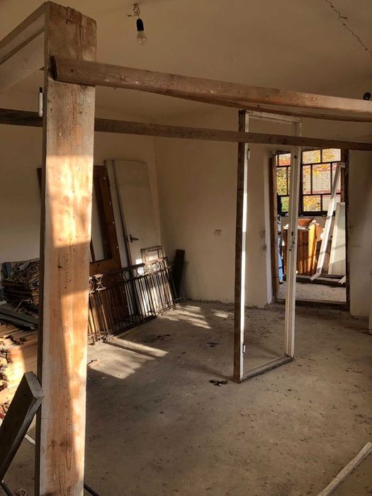 Продаж  садового  будинку