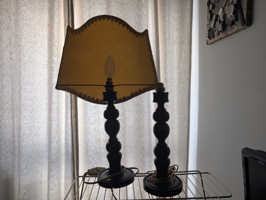 Candeeiros de mesa cabeceira pau preto  (30/55 cm)
 moderno e