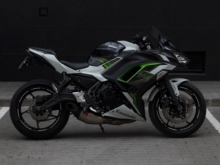 KAWASAKI NINJA 650 - Akrapovic!