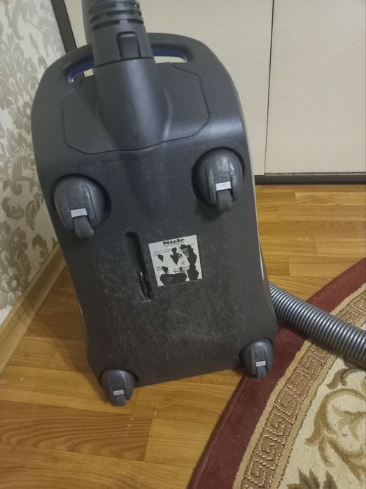 Продам пилесос  новый и надеждой