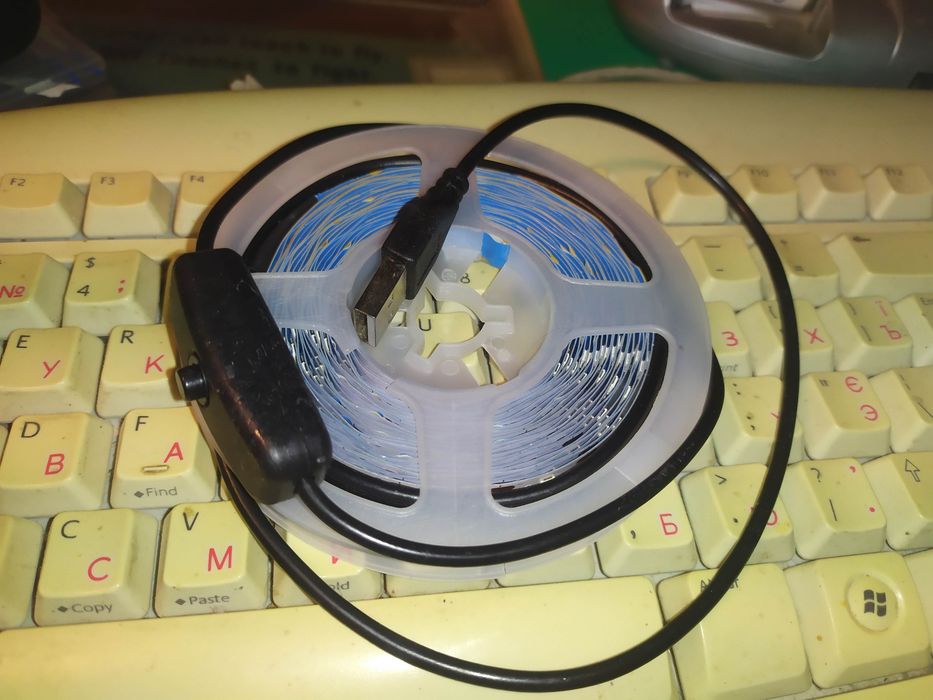 LED лента 2835 5V 5м с USB разъемом (5000К)