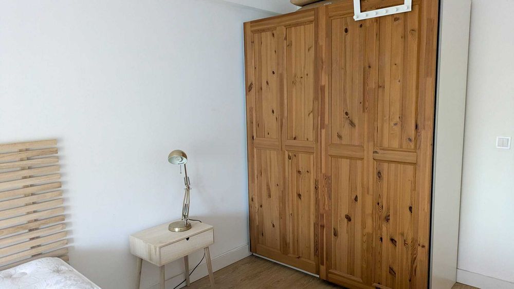 Quarto em Carnaxide com varanda